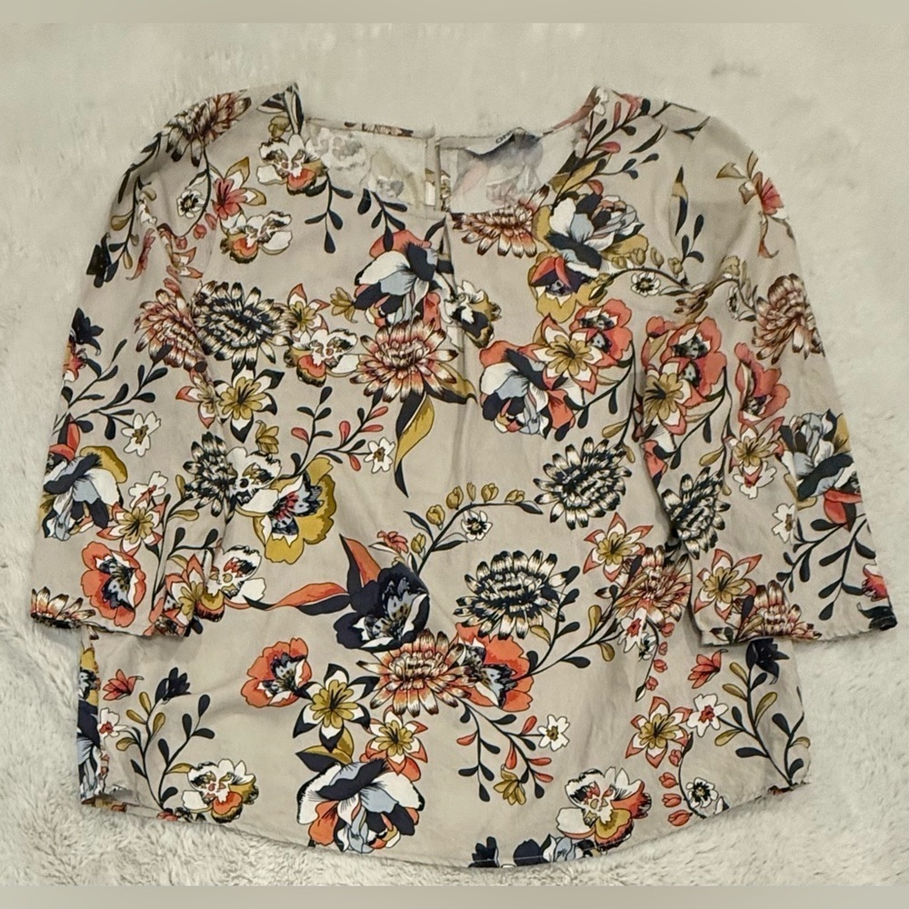 ONLY Size 38 US Medium  Beige/Floral Short Shirt 3/4 Sleeves